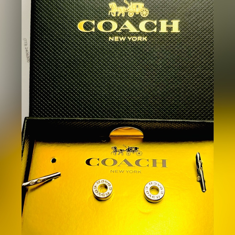 NEW COACH Signature Stud Earrings Classic Silver Color Women Casual Classic - Picture 1 of 7